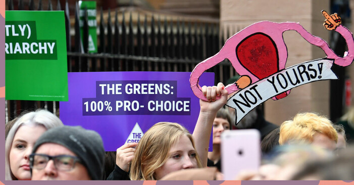 Människor protesterar mot abortlagarna i Nya Zeeland 2020.