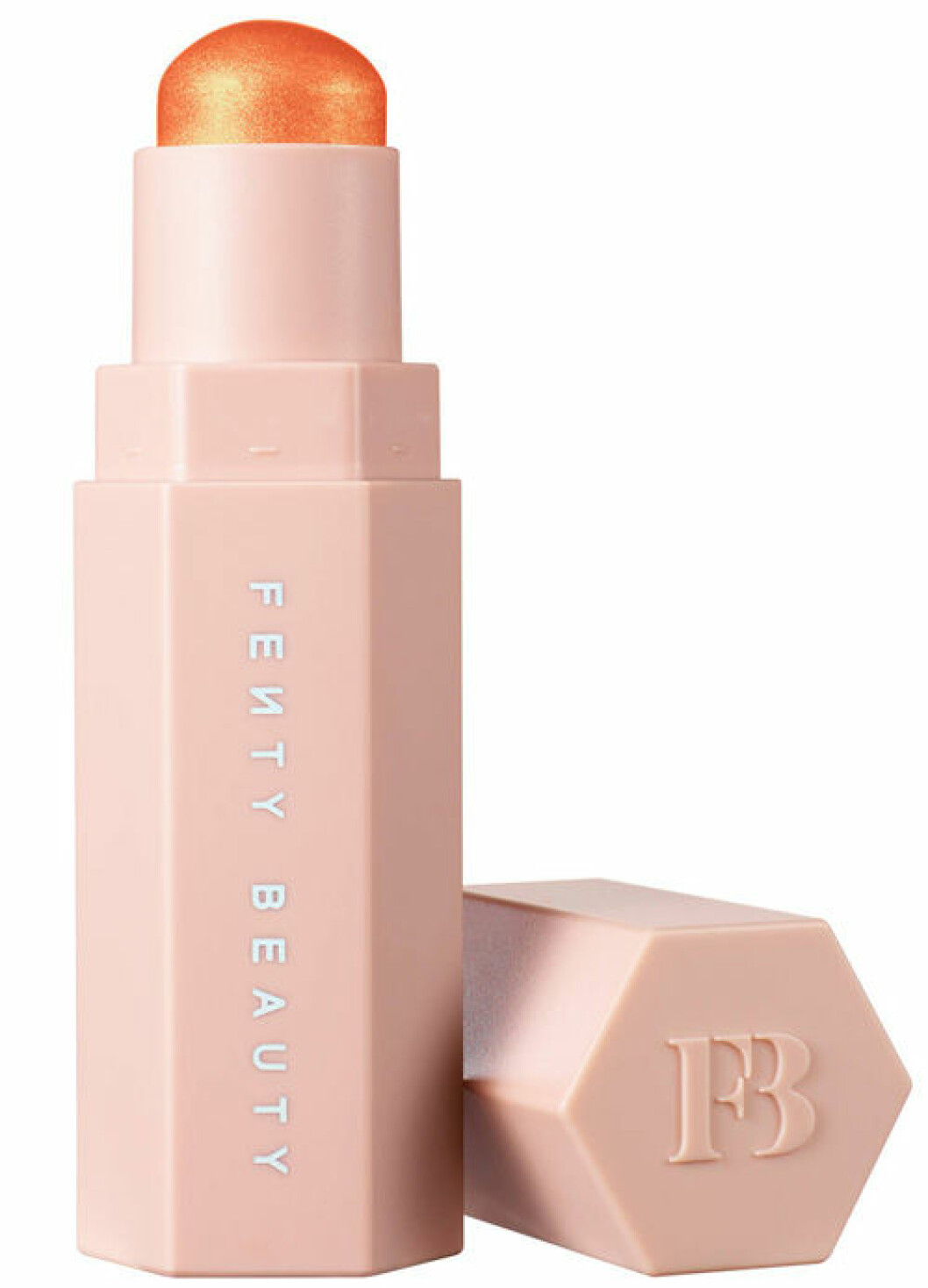 En bild på sminkstiftet Match Stix i nyansen Chili Mango från Rihannas sminkkollekton Fenty Beauty.
