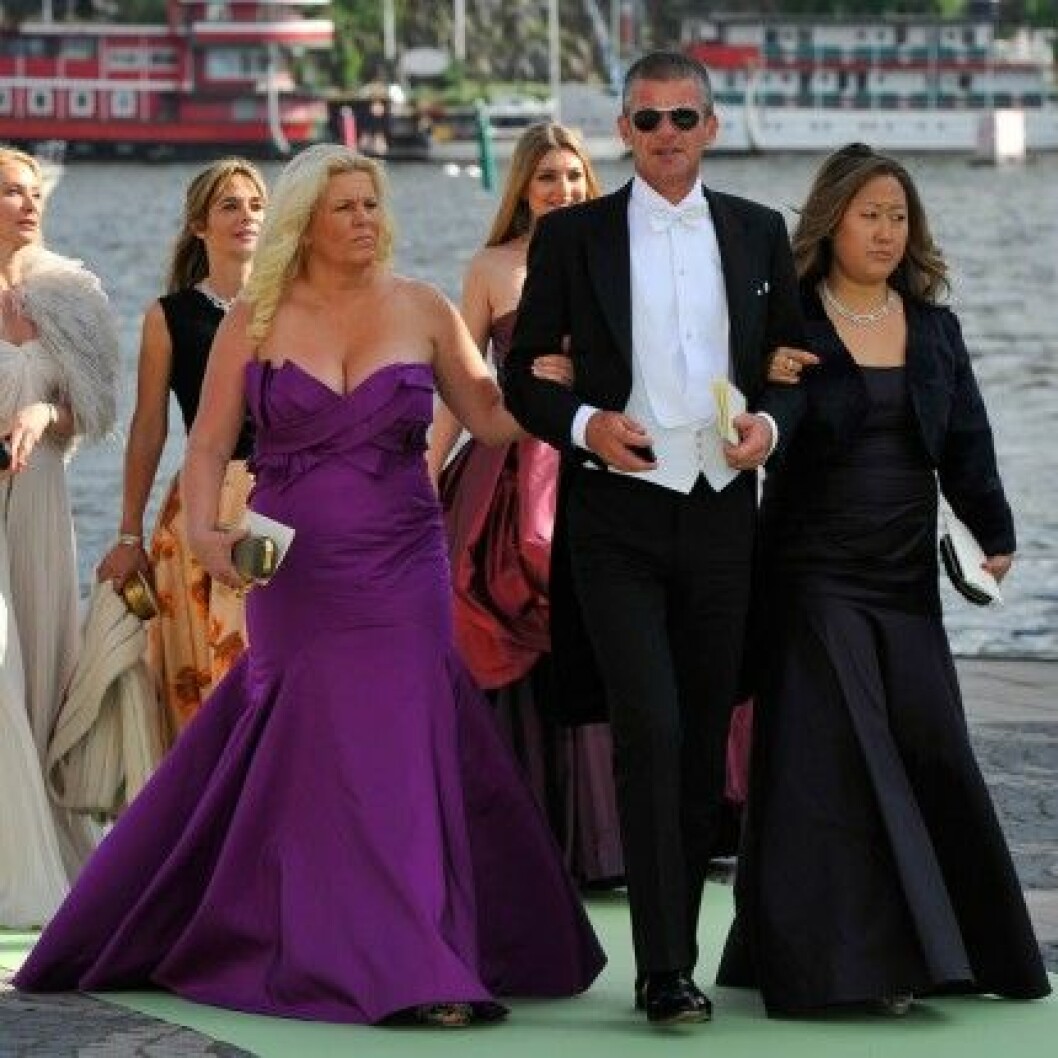 Mia och Jesper Parnevik med sällskap. Mia och Jesper Parnevik med sällskap.