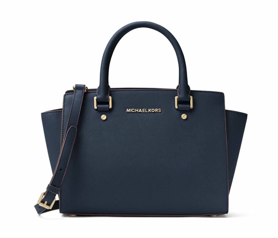 Blå väska från Michael Kors på rea