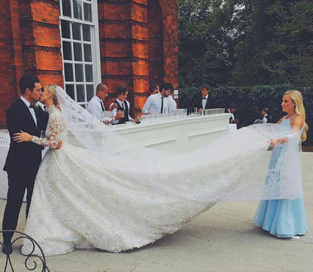 nicky hilton bröllopsklänning