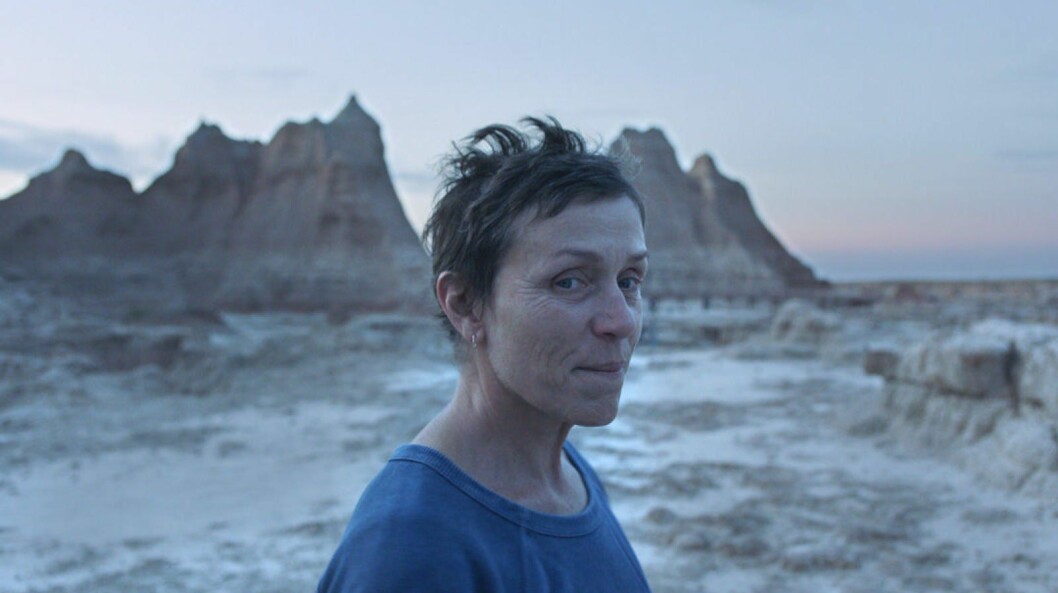 Frances McDormand i filmen Nomadland som finns att streama på Disney +.