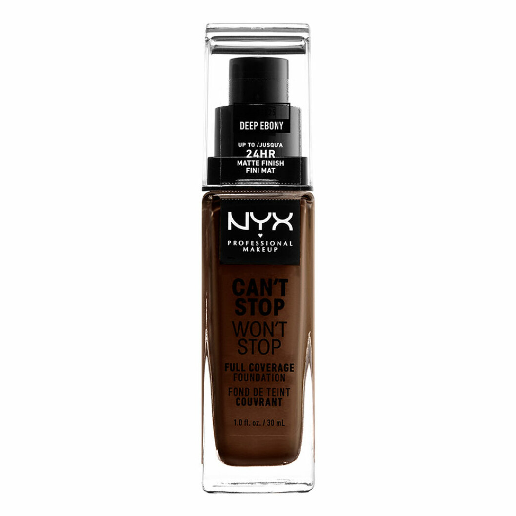 Foundation från NYX Professional Makeup, 199 kronor. <a href="https://track.adtraction.com/t/t?a=1117786221&as=1213860375&t=2&tk=1&epi=tackande-foundation&url=https://www.lyko.se/nyx-professional-makeup/ansikte/nyx-cant-stop-wontstop-foundation-deep6" target="_blank" rel="noopener">Här kan du köpa den</a>. Täckande foundation NYX professional