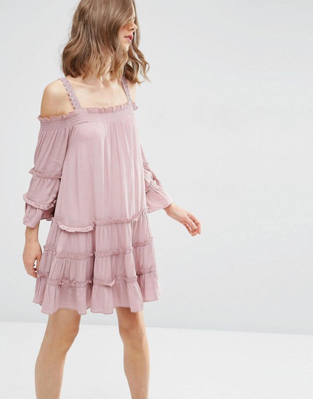 off shoulder klänning