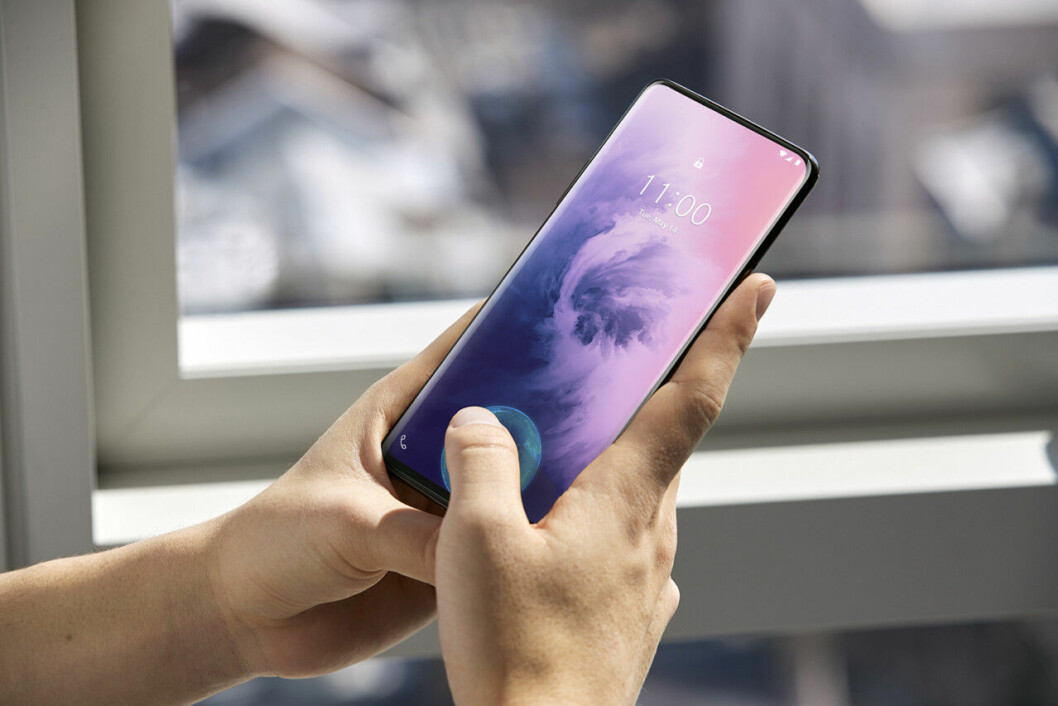 Oneplus 7 Pro Fingeravtrycksläsare ligger under glaset