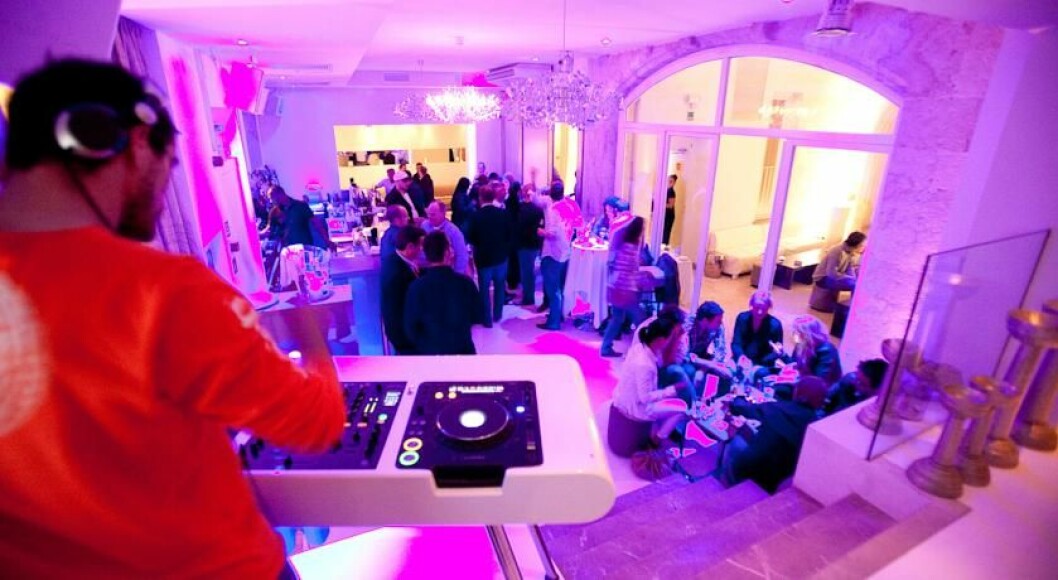 På Opio bar är stämningen på topp. opio bar palma