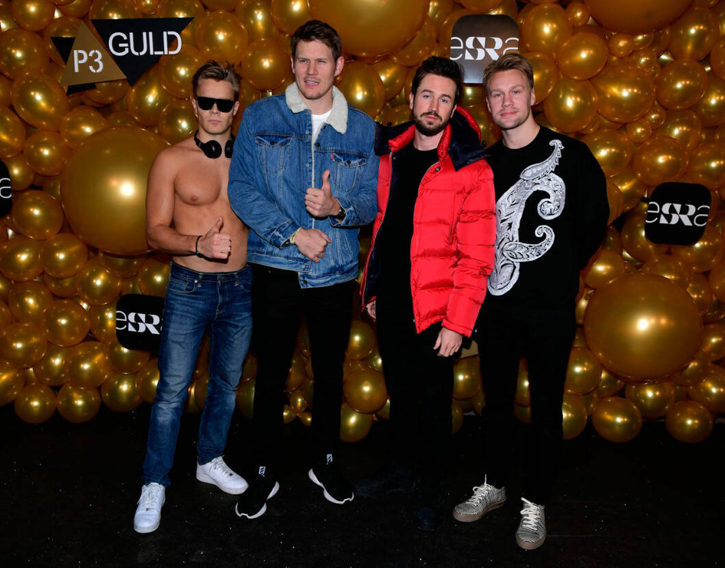 De vet du – Fredrik Thernell ”DJ-Hunk”, Johan Gunterberg, Christopher Martland och Tor Wallin. Röda mattan De vet du