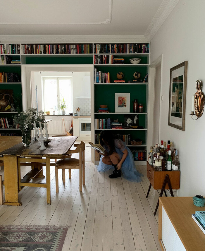 På sin blogg visar Gabriella Skog hur man bygger en platsbyggd bokhylla. På sin blogg visar Gabriella Skog hur man bygger en platsbyggd bokhylla