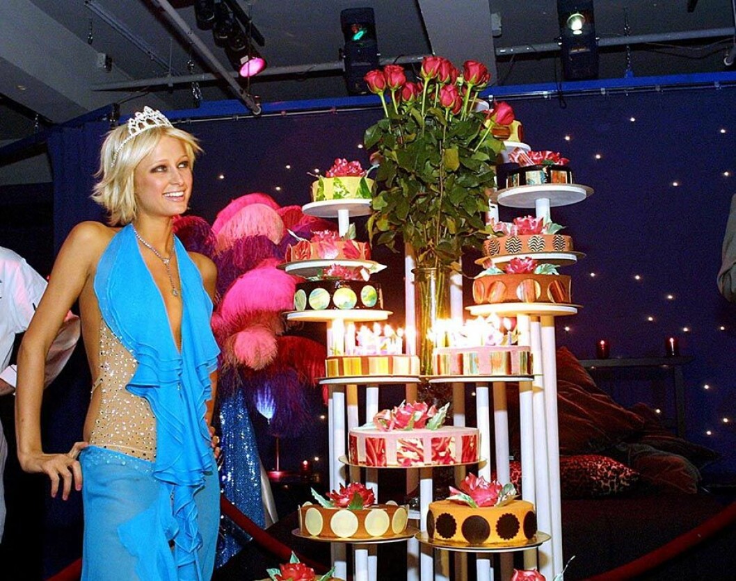Paris Hilton fyller 21 år