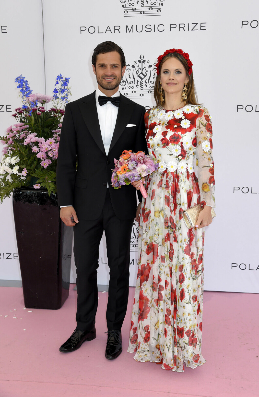 Prinsessan Sofia anlände till Polarpriset i klänning signerad det italienska modehuset Dolce & Gabbana. Prinsessan Sofia på Polarpriset 2019