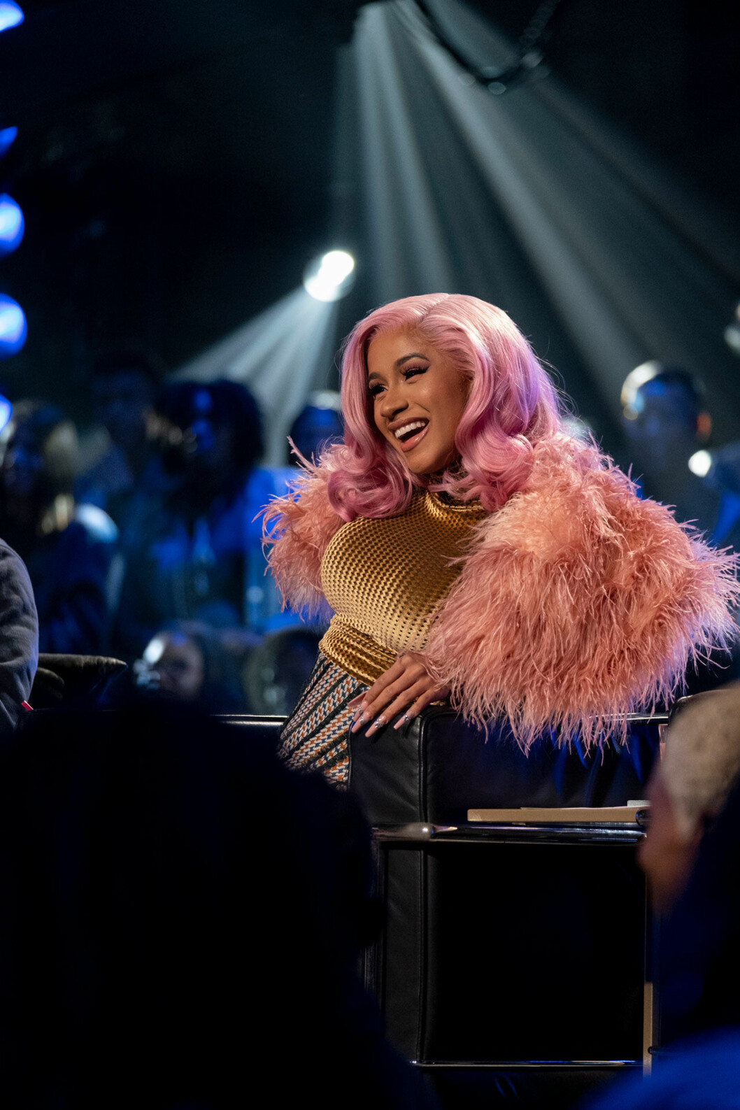 <em>Rhythm + Flow</em> är en musiktävling med Cardi B i juryn. Rhythm + Flow har premiär på Netflix i oktober 2019