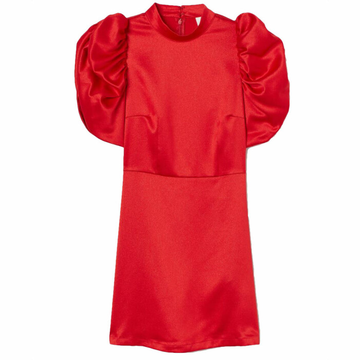 Röd satinklänning med puffärm från H&M
