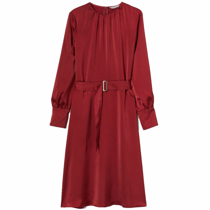 röd satinklänning med skärp från H&M