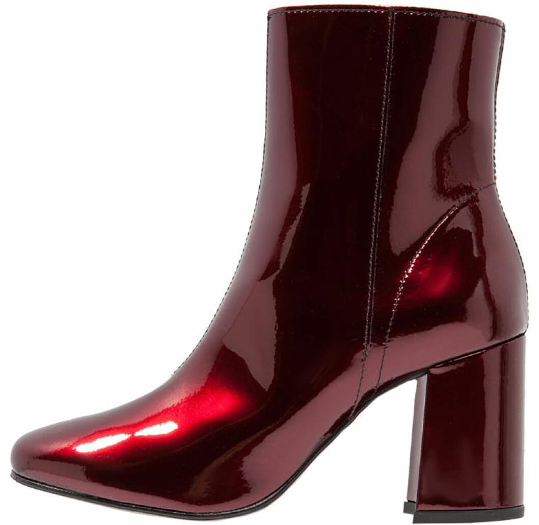 röda metallicboots