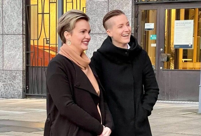 T.v. Saga Wahlström, T.h Felicia Wahlström Saga och Felicia genomgår nya IFV-metoden – bär varandras befruktade ägg