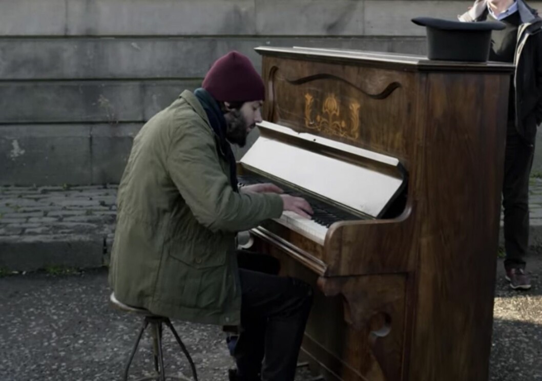 Salvado Sobral spelar piano