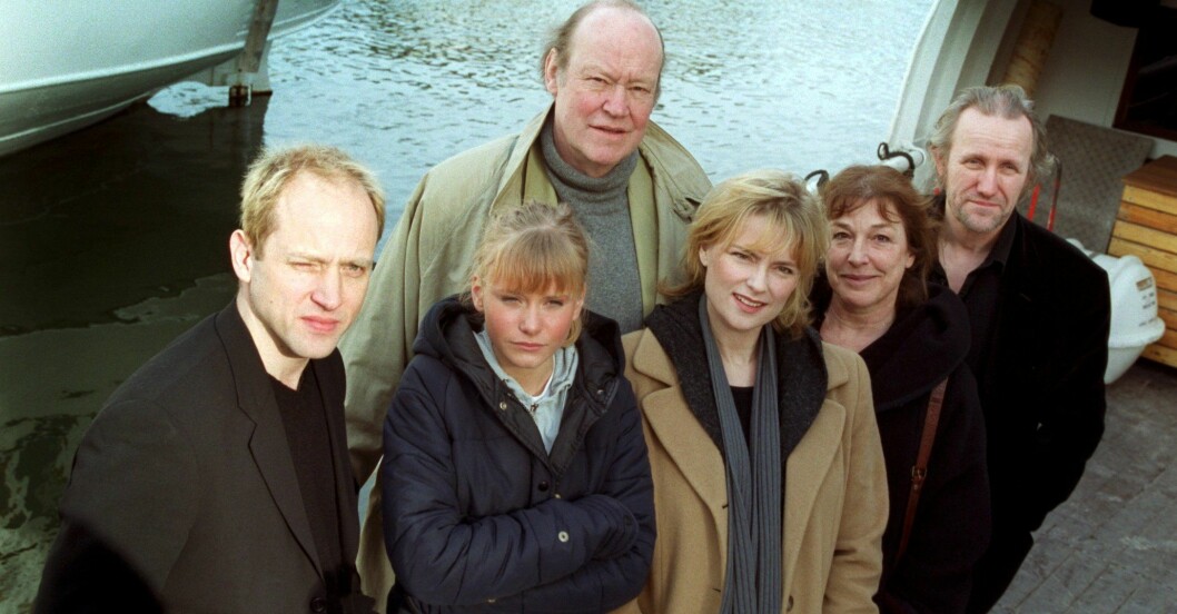 Samuel Fröler, Ebba Hultkvist, Sten Ljunggren, Marie Richardson, Helena Brodin och Göran Engman under inspelningarna.