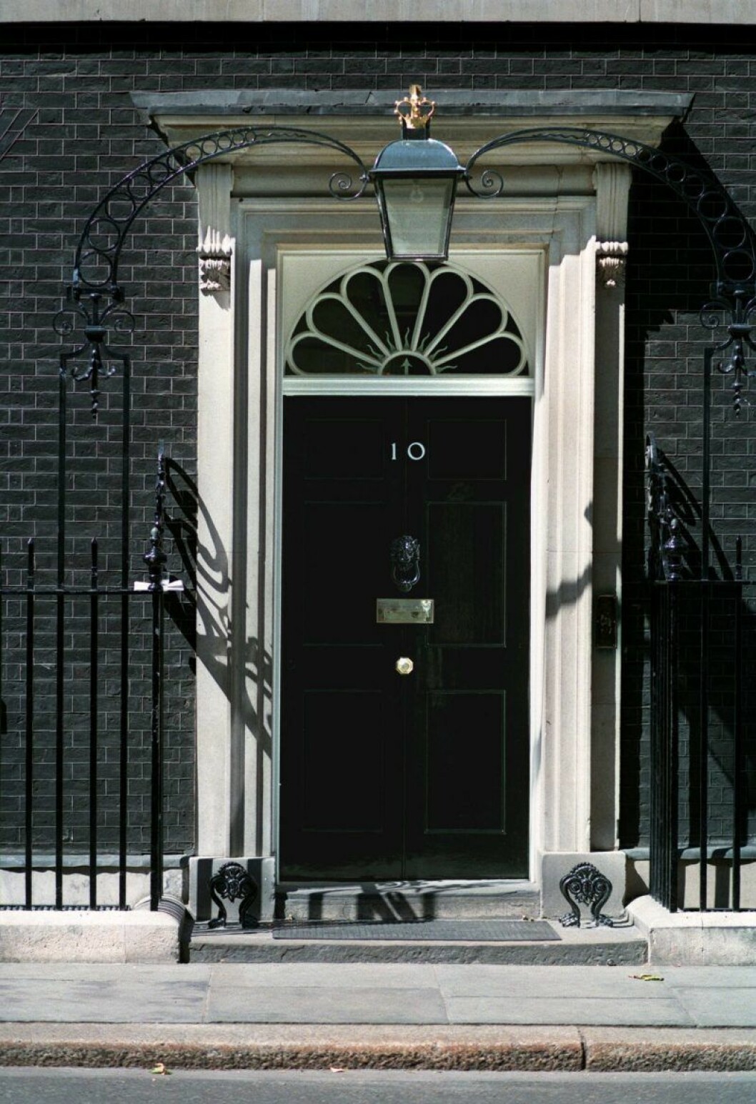 10 Downing Street i London. 10 Downing Street i London.
