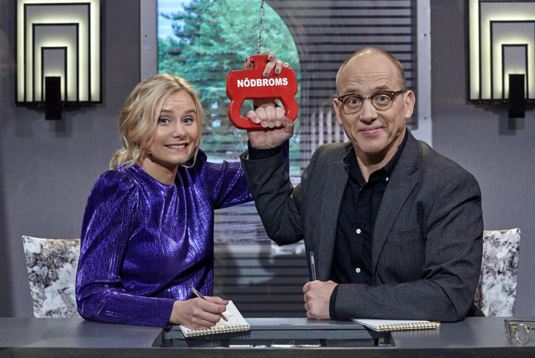 Ebba Hulkvist Stragne och Samuel Fröler i På spåret.