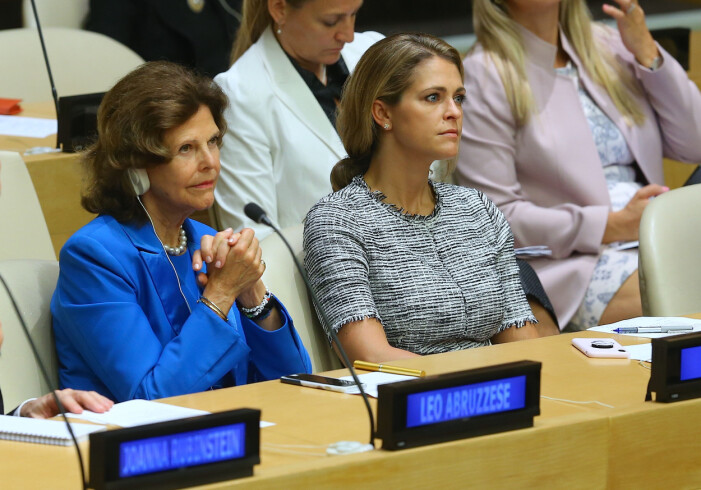 Drottning Silvia och prinsessan Madeleine vid en konferens i USA för att prata om Childhoods arbete.