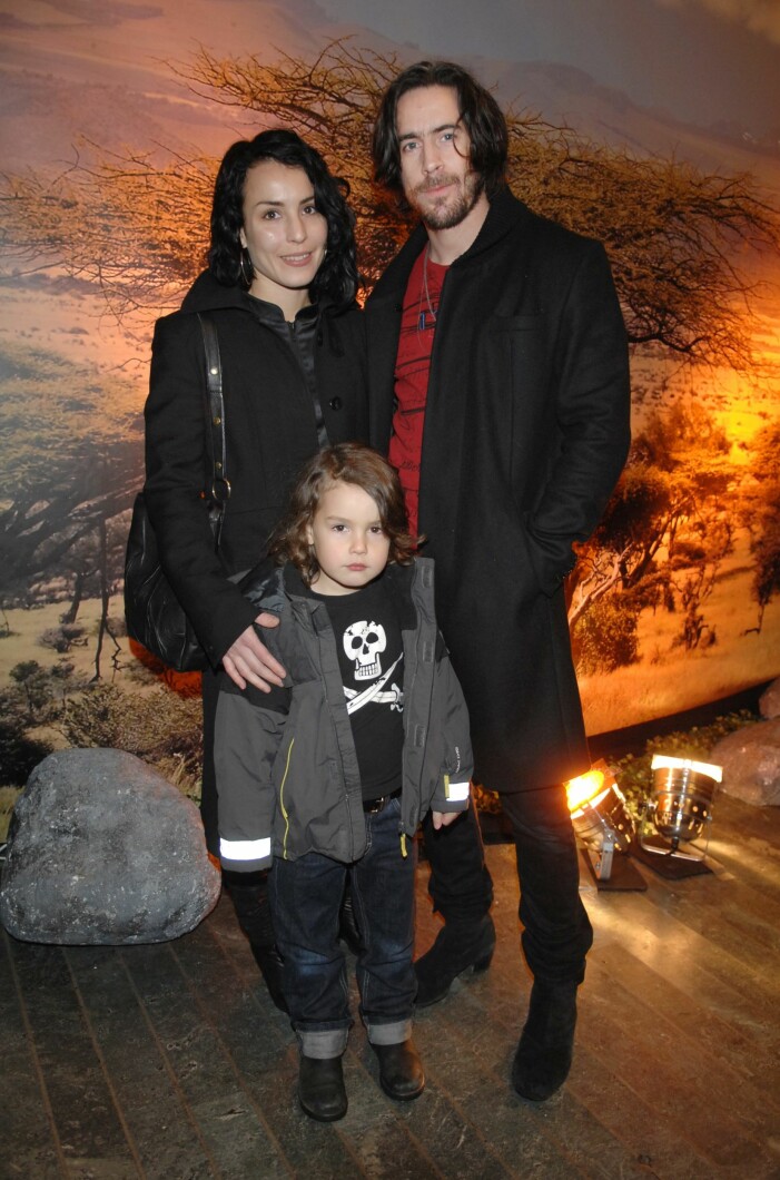Familjen Rapace på biopremiär på Rigoletto i Stockholm, hösten 2008. Filmpremiär: Madagaskar 2. Rigoletto, Stockholm. November, 2008. Noomi och Ola Rapace med Lev Noomi och Ola Rapace med sonen Lev