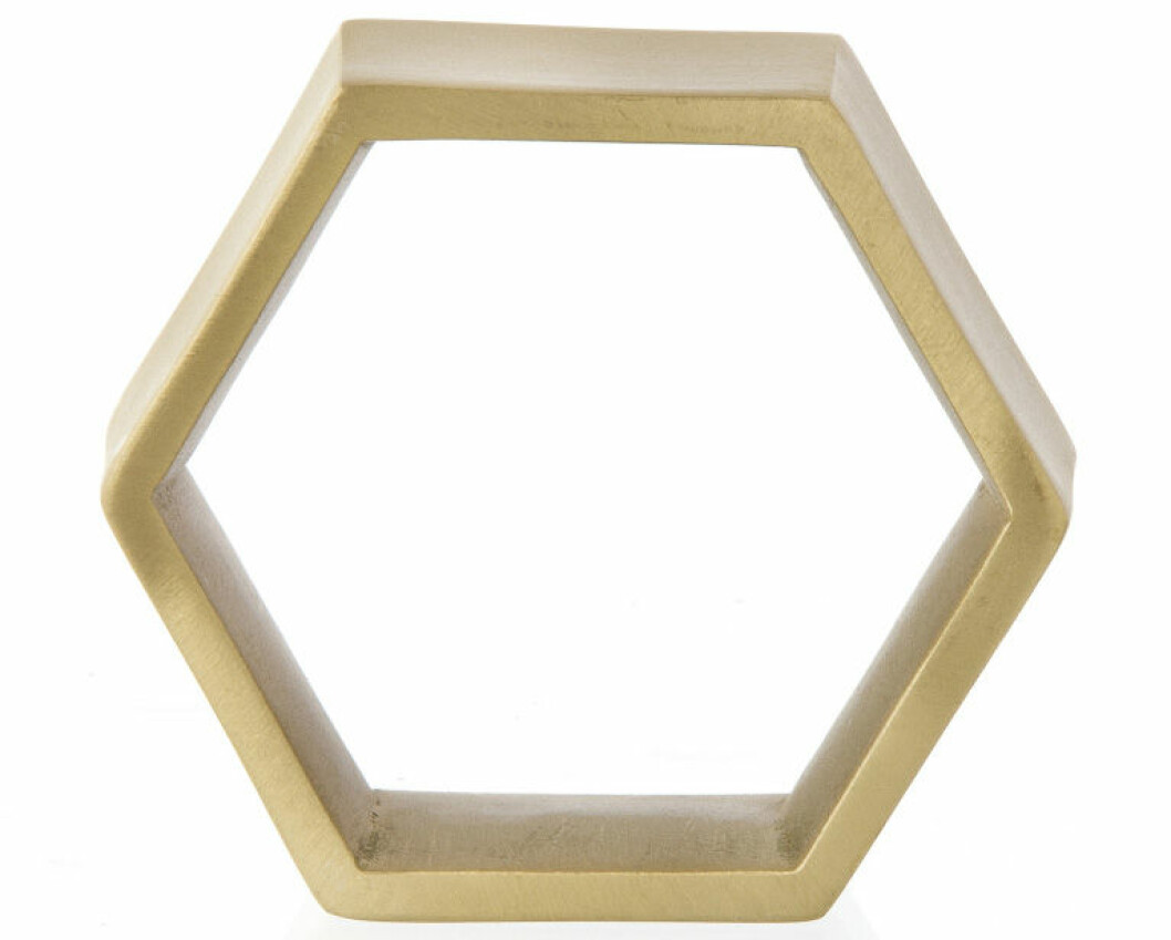 Servettringar från <a href="http://www.awin1.com/cread.php?awinaffid=359185&awinmid=7916&p=https%3A%2F%2Fwww.designonline.se%2Fvarumarken%2Fferm-living%2Fhexagon-servettring-4-pack%2F" target="_blank" rel="noopener">Ferm Living</a>.