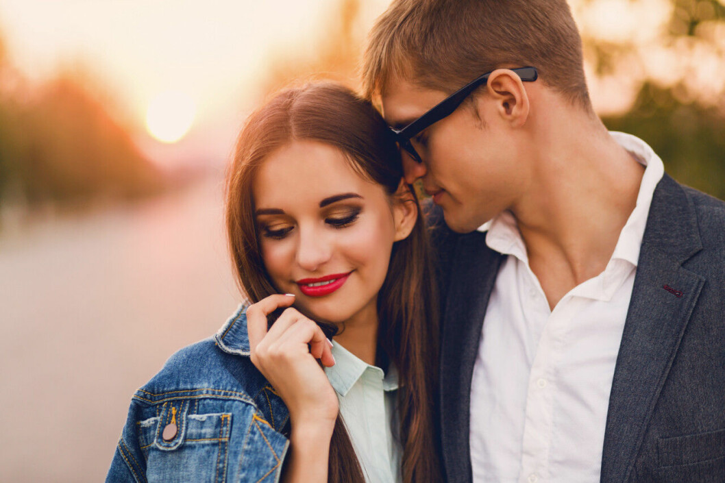 Jungfrun är pålitlig i relationer när de väl släppt in dig. par som är kära