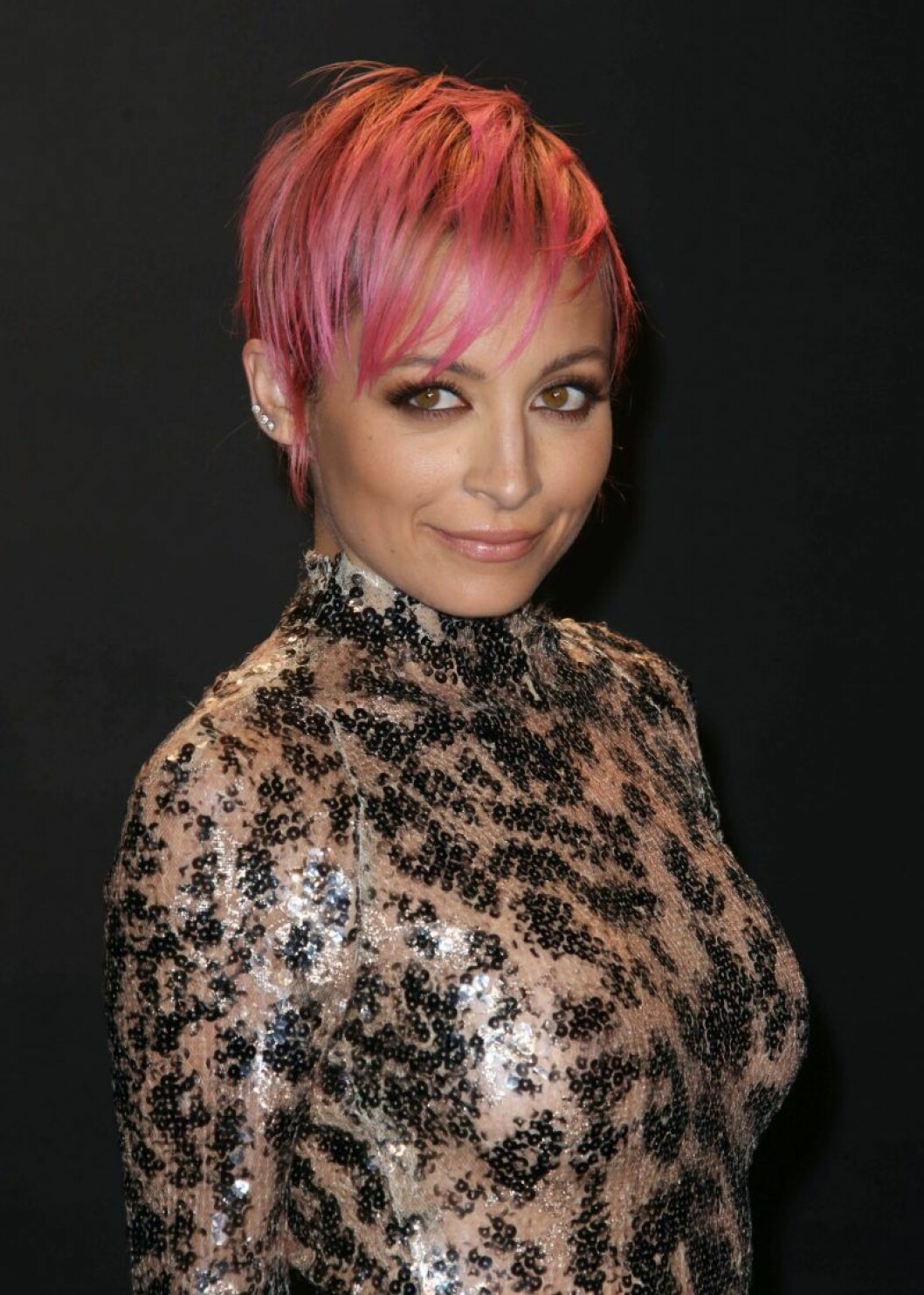 Nicole Richie i rosa hår
