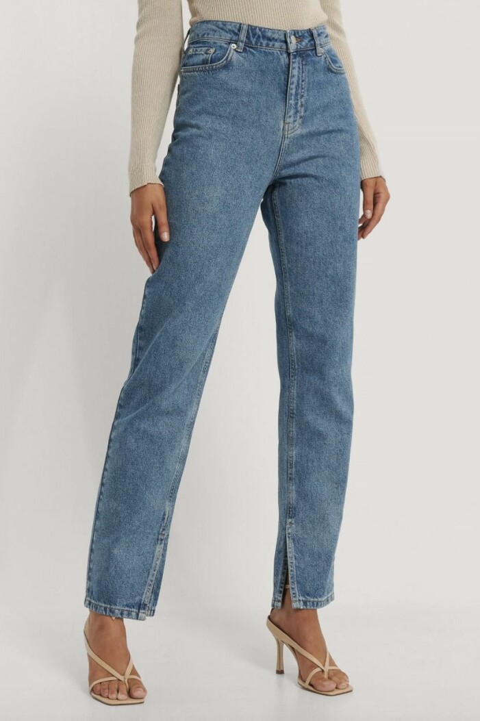 raka jeans med slits från na-kd