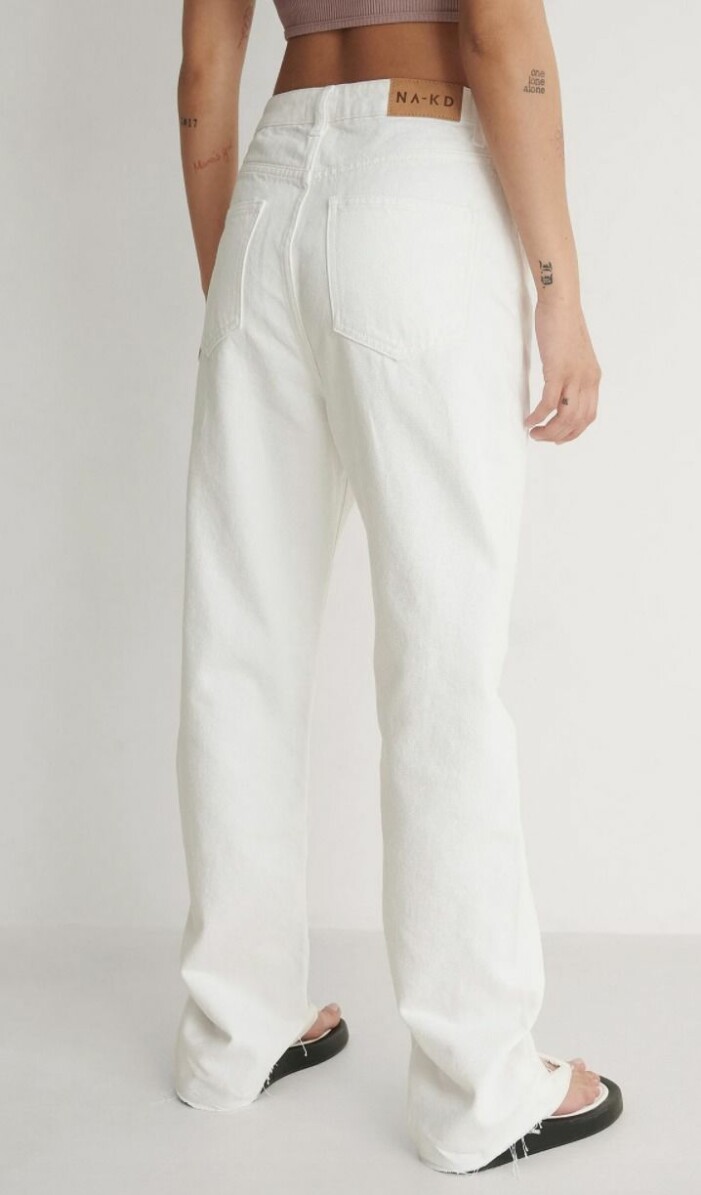vita vida jeans från na-kd