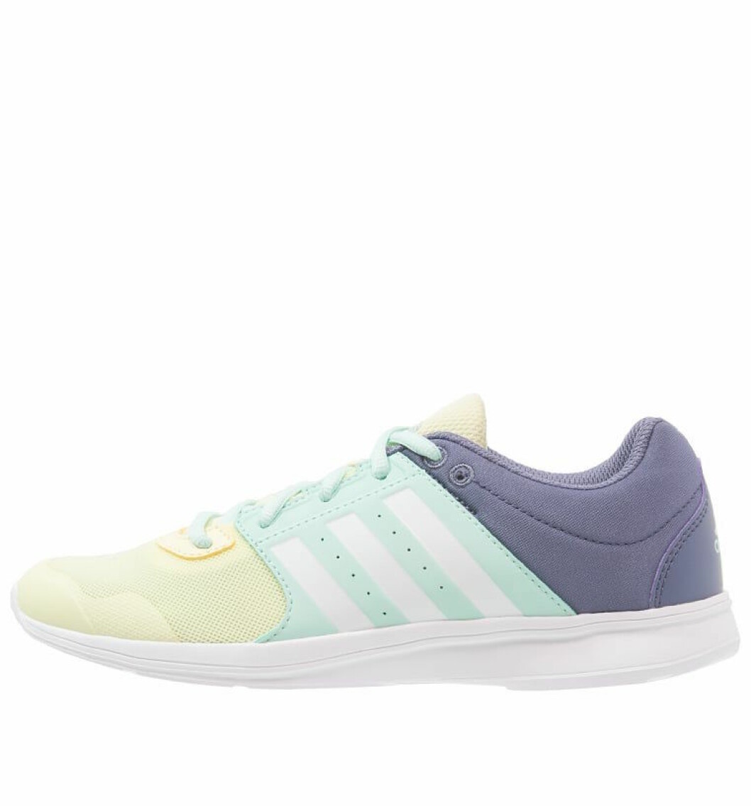 skor_adidas