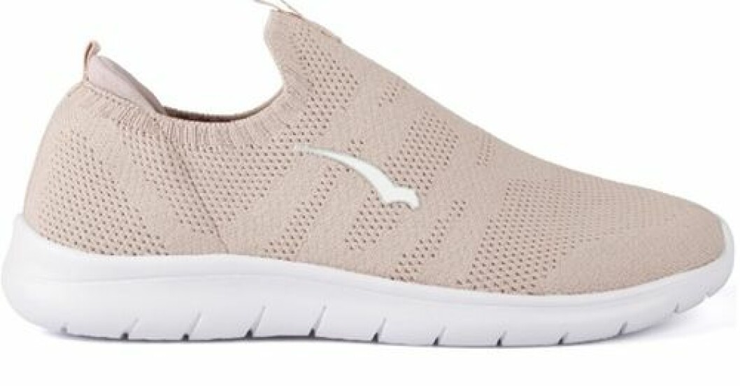 Stickade sneakers från Bagheera