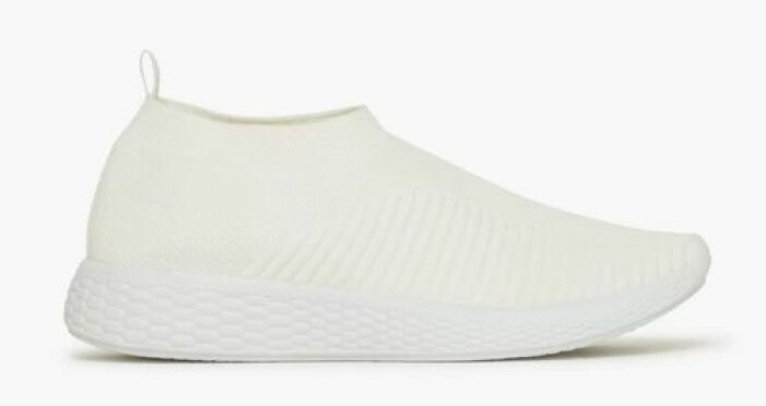 Stickade sneakers från Nelly