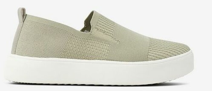 Sneakers i strukturmönstrad textil från Ellos