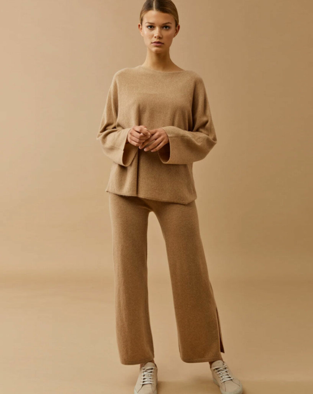 Beige matchande set i kashmir från Soft Goat