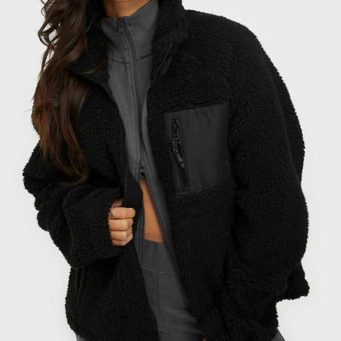 svart fleece noicy may