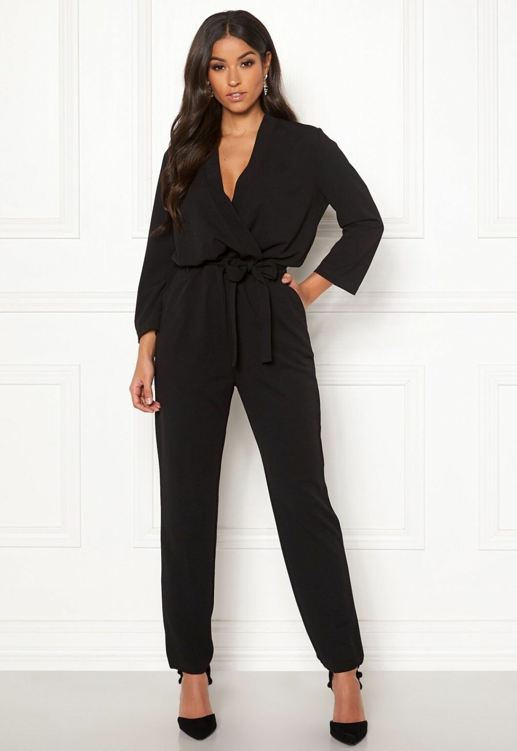 Svart jumpsuit till festen 2019