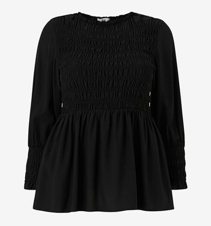 svart smockad blus från kakan x ellos