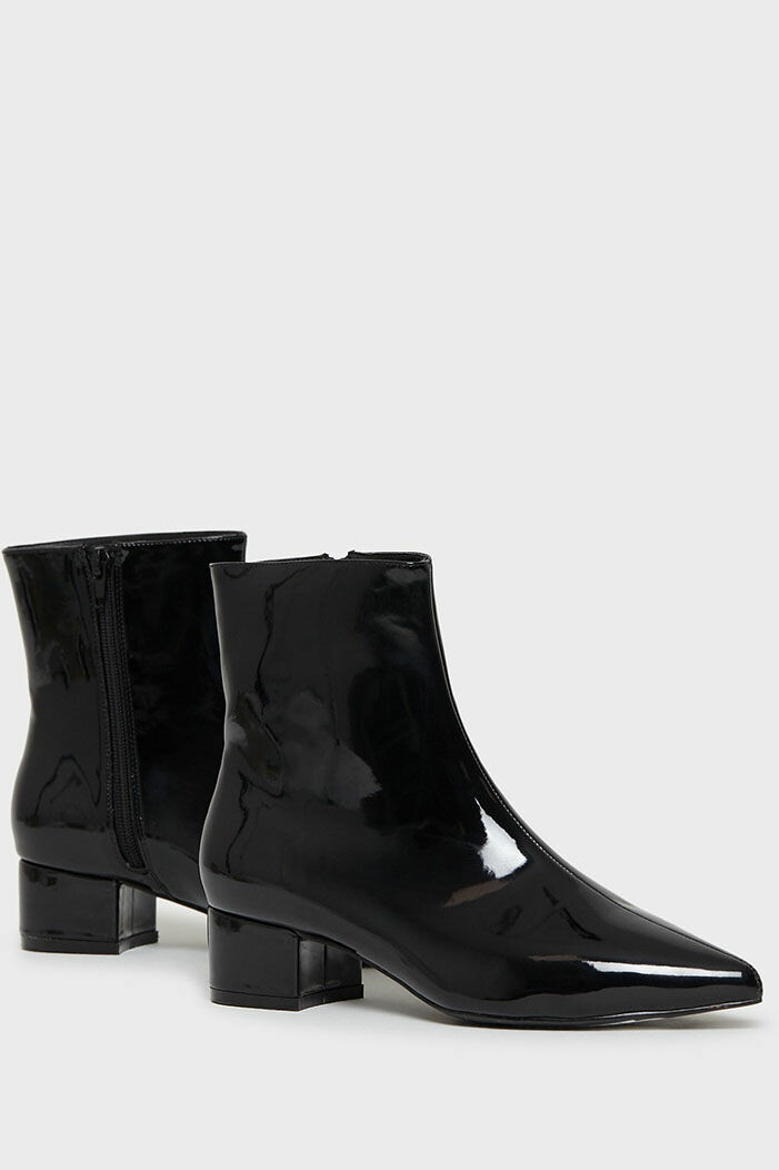 svarta-boots-veganska-nly-shoes