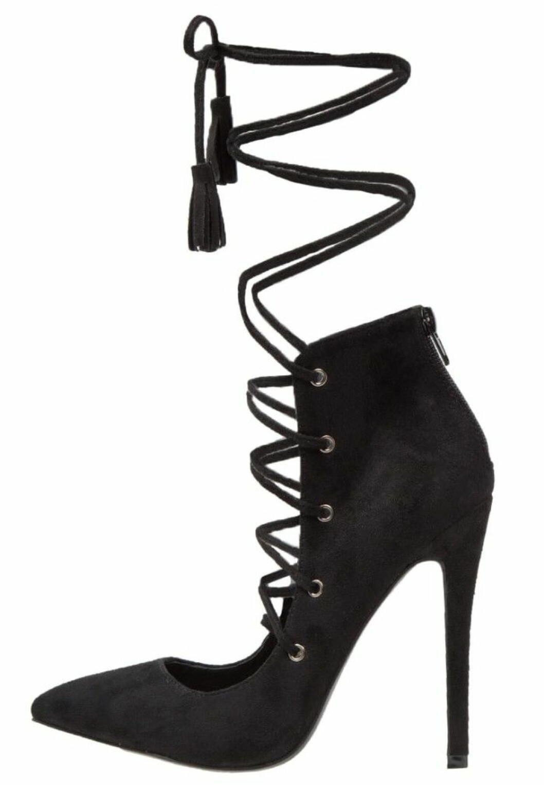 svarta pumps snörning