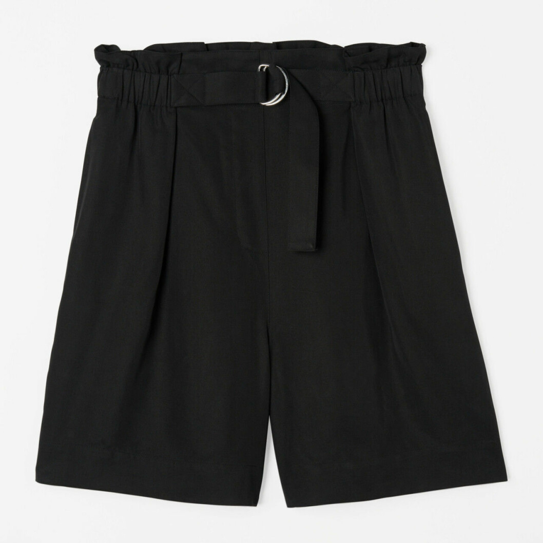 Svarta shorts med hög midja