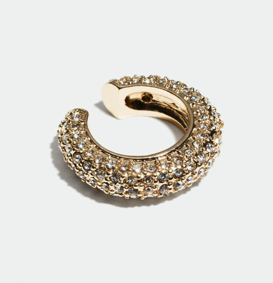 Earcuff i guld med stenar från Glitter