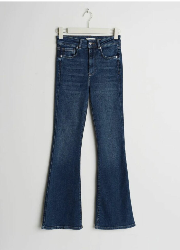 Utsvängda jeans med hög midja