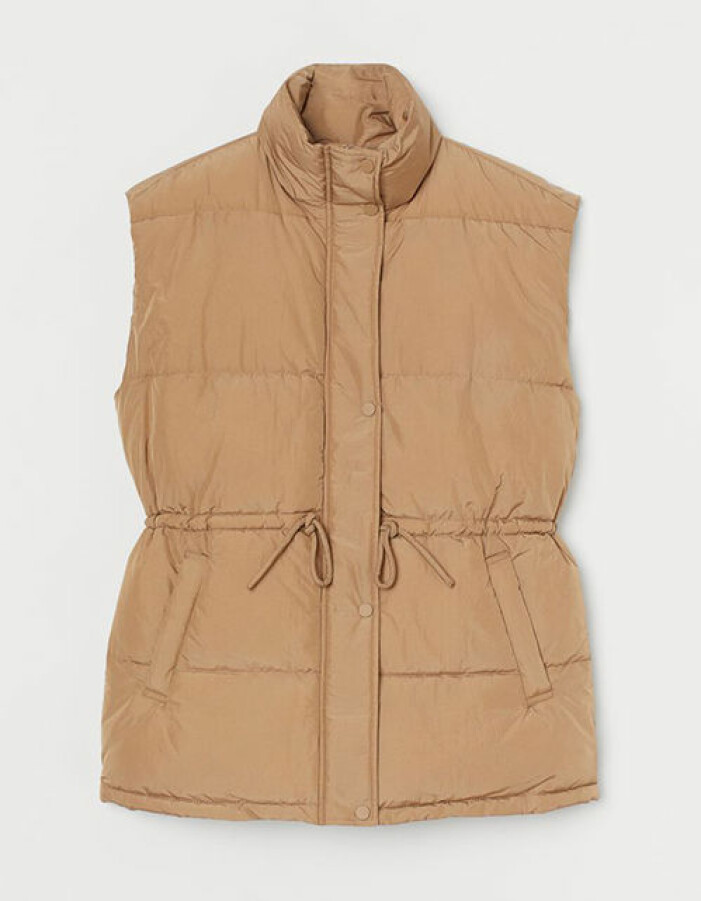 Vadderad beige väst från H&M