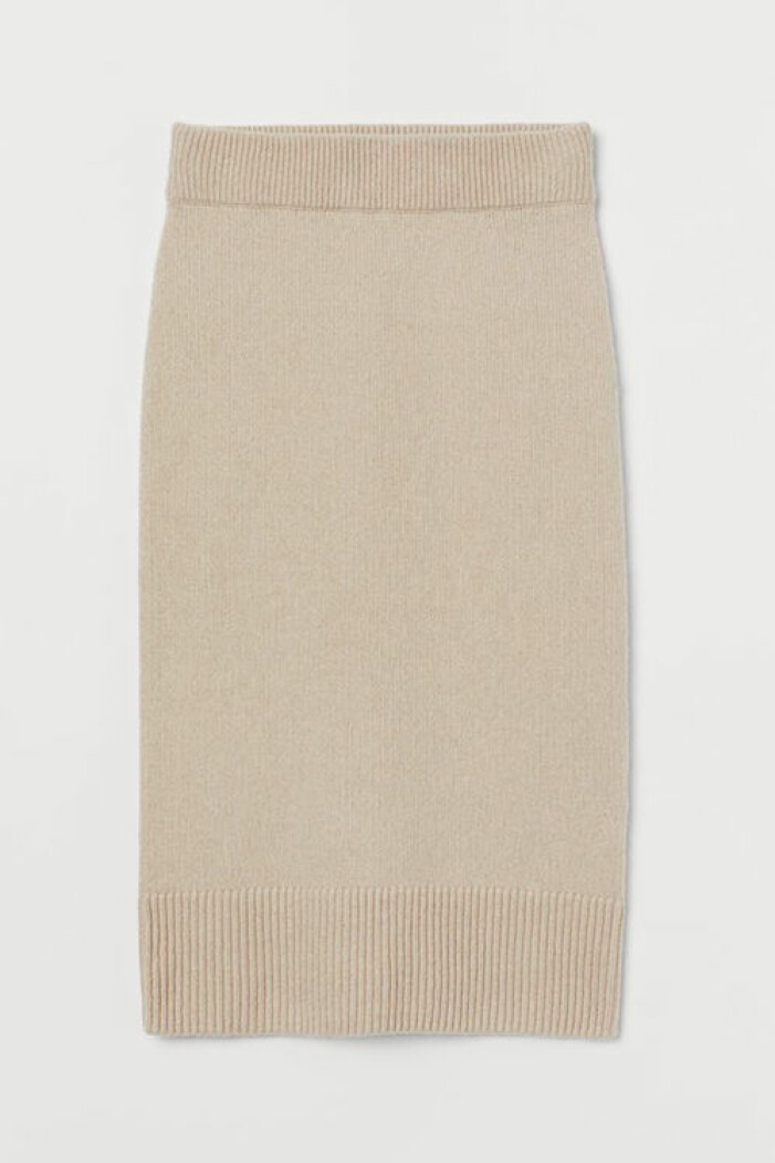 Vadlång stickad beige kjol från H&M