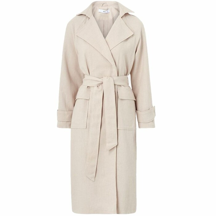 Beige kappa i oversize-modell från Ellos