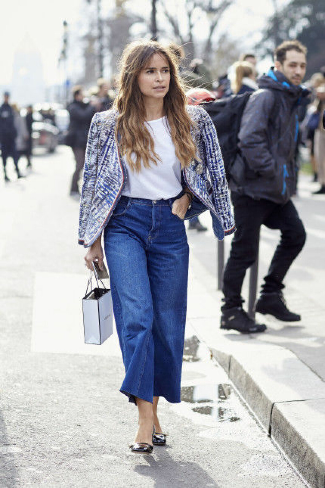 Miroslava Dumas lösa jeans är ett måste i vår. vårmode 2016