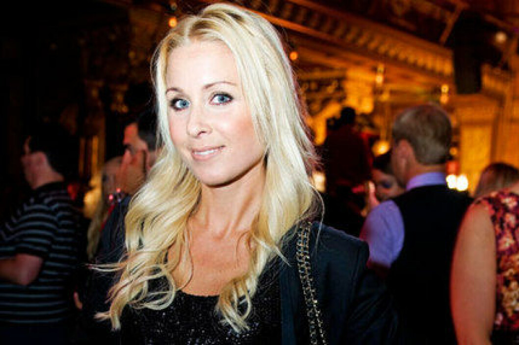 Velvet vill ha ett par stövlar från Prada. Velvet vill ha ett par stövlar från Prada.