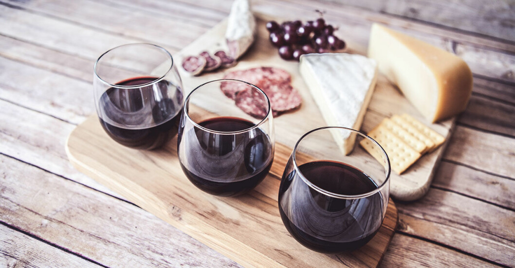 Ost gör att vin smakar bättre – och det finns en naturlig förklaring till det