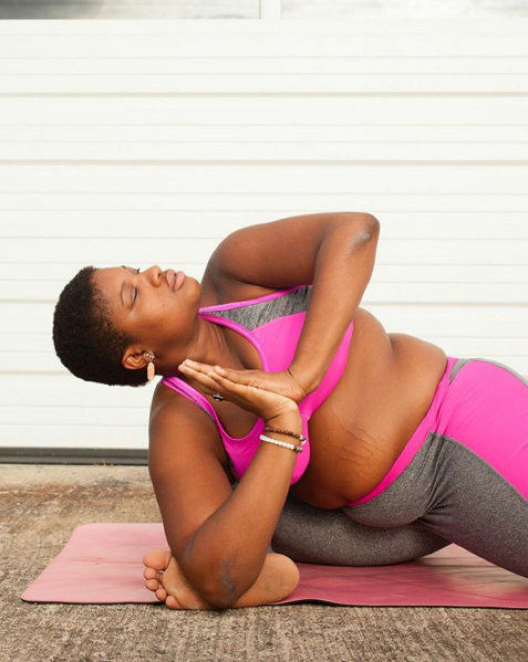 yoga jessamyn